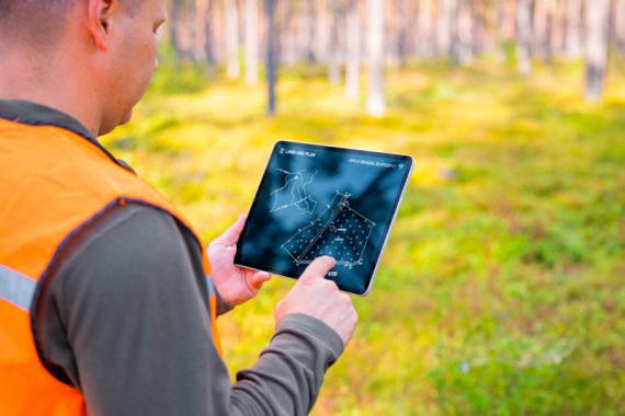 forester-usando-computador